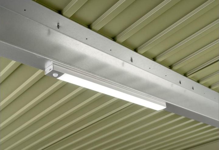 LED magnetická lampa do domčeka na náradie Hörmann